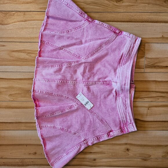 Pilcro Seamed Flared Mini Skirt - Picture 6 of 8